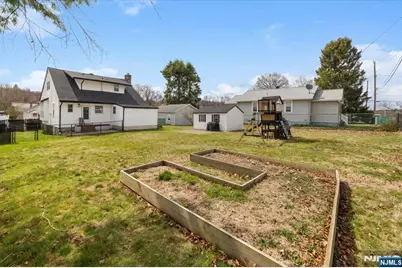 21 Center Street, Mount Olive, NJ 07828 - Photo 29