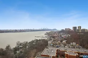 100 Old Palisade Road 2209, Fort Lee, NJ 07024 - Photo 3