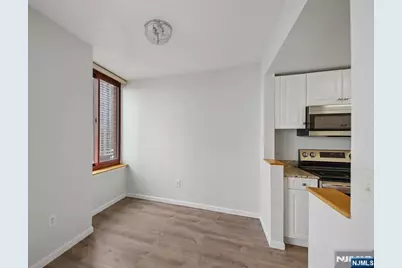 100 Old Palisade Road 2209 #2209, Fort Lee, NJ 07024 - Photo 11