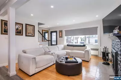 23 Lois Avenue, Clifton, NJ 07014 - Photo 5