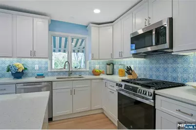 42-08 Cosgrove Court, Fair Lawn, NJ 07410 - Photo 21