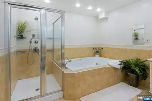 42-08 Cosgrove Ct, Fair Lawn, NJ 07410 - Photo 35