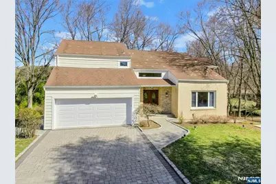 42-08 Cosgrove Court, Fair Lawn, NJ 07410 - Photo 5