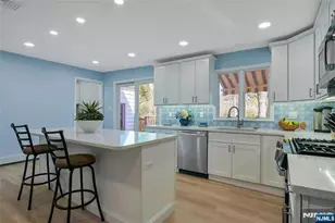 42-08 Cosgrove Ct, Fair Lawn, NJ 07410 - Photo 19