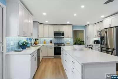 42-08 Cosgrove Court, Fair Lawn, NJ 07410 - Photo 23