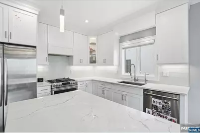 391 Lincoln Avenue, Cliffside Park, NJ 07010 - Photo 5
