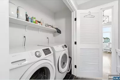 391 Lincoln Avenue, Cliffside Park, NJ 07010 - Photo 23