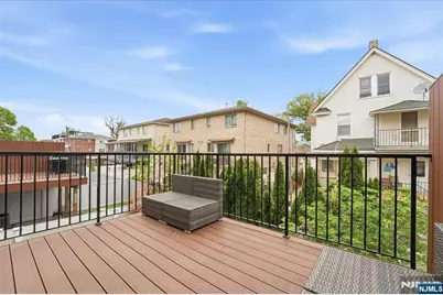 391 Lincoln Avenue, Cliffside Park, NJ 07010 - Photo 7