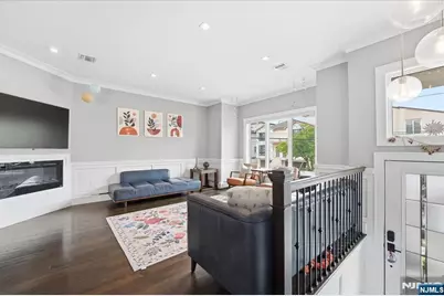 391 Lincoln Avenue, Cliffside Park, NJ 07010 - Photo 17