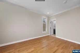 160 Lawrence Dr, Paramus, NJ 07652 - Photo 19