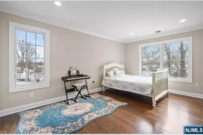 160 Lawrence Drive, Paramus, NJ 07652 - Photo 35