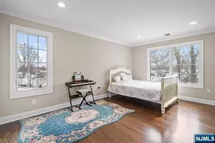 160 Lawrence Dr, Paramus, NJ 07652 - Photo 35