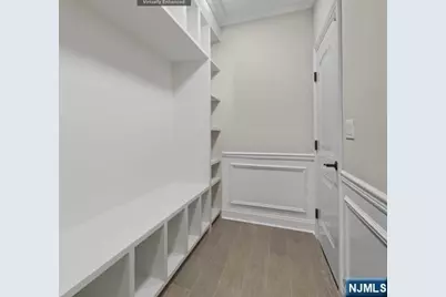 160 Lawrence Drive, Paramus, NJ 07652 - Photo 43
