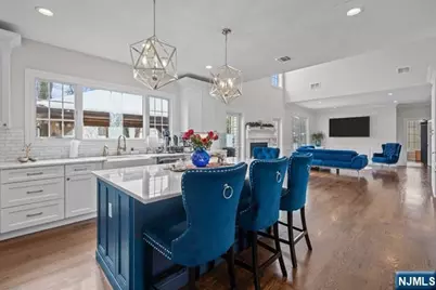 160 Lawrence Drive, Paramus, NJ 07652 - Photo 13