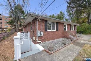 60 Poplar Ave, Hackensack, NJ 07601 - Photo 19