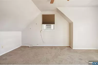 340 Kipp, Elmwood Park, NJ 07407 - Photo 19