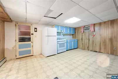 340 Kipp, Elmwood Park, NJ 07407 - Photo 27