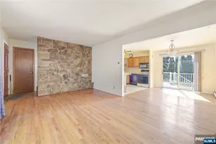 340 Kipp, Elmwood Park, NJ 07407 - Photo 5