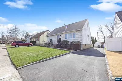 340 Kipp, Elmwood Park, NJ 07407 - Photo 3