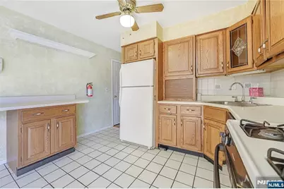 340 Kipp, Elmwood Park, NJ 07407 - Photo 11