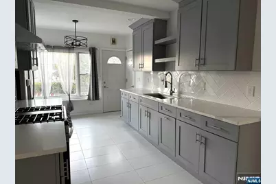 143 W 2nd Street 1 #1, Clifton, NJ 07011 - Photo 5