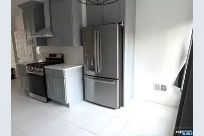 143 W 2nd Street 1 #1, Clifton, NJ 07011 - Photo 9