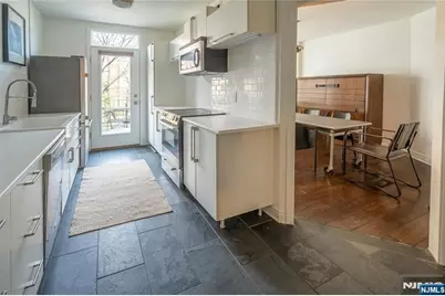 130 Kensington Drive, Fort Lee, NJ 07024 - Photo 13