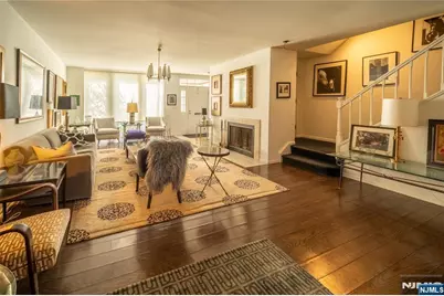 130 Kensington Drive, Fort Lee, NJ 07024 - Photo 9