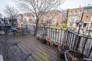 130 Kensington Dr, Fort Lee, NJ 07024 - Photo 33