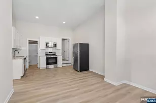 129 Main St, Bloomingdale, NJ 07403 - Photo 5