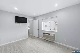 9 Vreeland Street 2F, Hackensack, NJ 07601 - Photo 13