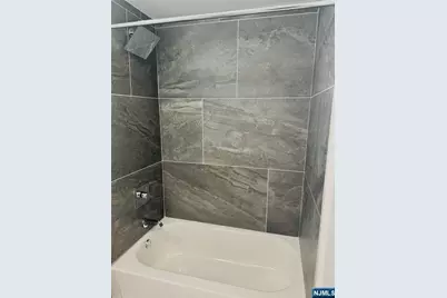 23 Valley Place, Edgewater, NJ 07020 - Photo 9