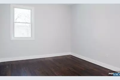 52 Smith Street, Newark, NJ 07106 - Photo 7