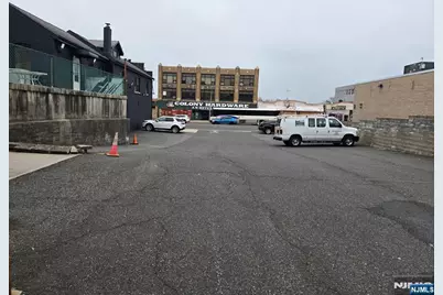 508 Broad Avenue 2Fl Residenc #2FL Residenc, Ridgefield, NJ 07657 - Photo 15