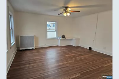 508 Broad Avenue 2Fl Residenc #2FL Residenc, Ridgefield, NJ 07657 - Photo 3