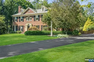 31 Forest Dr, Millburn, NJ 07078 - Photo 3