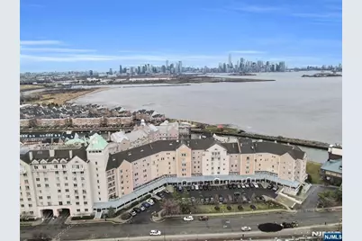 101 Shearwater Court 25 #25, Jersey City, NJ 07305 - Photo 21