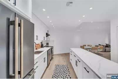 101 Shearwater Court 25 #25, Jersey City, NJ 07305 - Photo 11