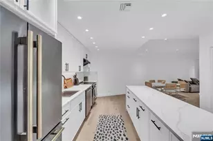 101 Shearwater Ct 25, Jersey City, NJ 07305 - Photo 11