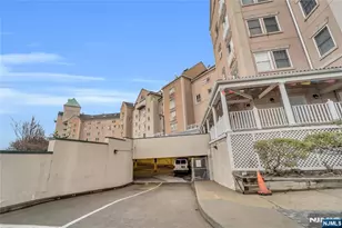 101 Shearwater Ct 25, Jersey City, NJ 07305 - Photo 27