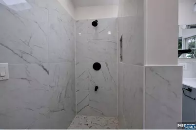 86 Howland Avenue, Teaneck Township, NJ 07666 - Photo 25