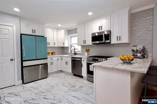 86 Howland Ave, Teaneck Township, NJ 07666 - Photo 11