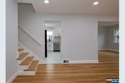 86 Howland Avenue, Teaneck Township, NJ 07666 - Photo 7