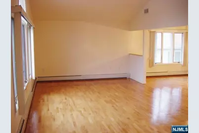 755 Edgewater Avenue 2 #2, Ridgefield, NJ 07657 - Photo 3