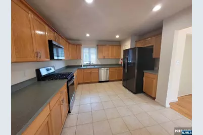 755 Edgewater Avenue 2 #2, Ridgefield, NJ 07657 - Photo 5