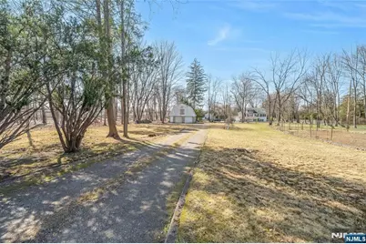 510 W Saddle River Road, Ridgewood, NJ 07450 - Photo 5