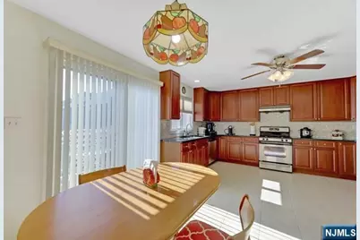 248 Clark Terrace, Cliffside Park, NJ 07010 - Photo 9