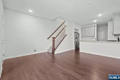 70 Leahy Drive, Wood Ridge, NJ 07075 - Photo 5