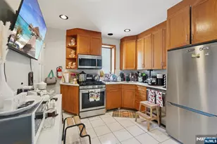 70 Delford Ave, Bergenfield, NJ 07621 - Photo 11