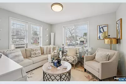 70 Delford Avenue, Bergenfield, NJ 07621 - Photo 5